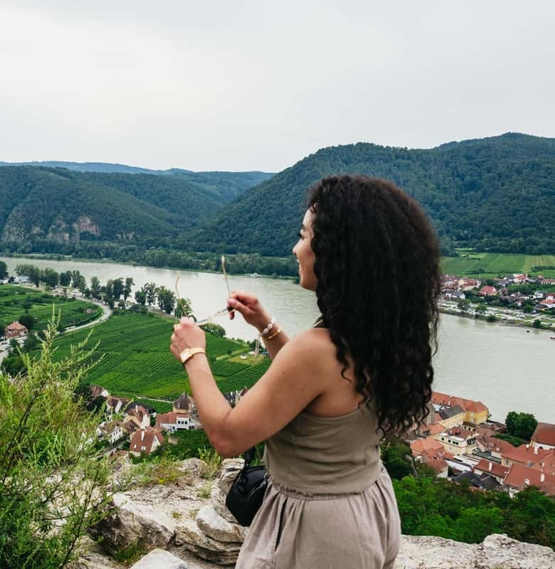 From Vienna: Wachau Valley Day Tour with Wine Tasting